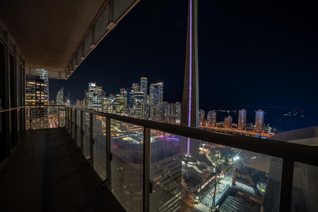 טורונטו Designer Condo W/ Cn Tower View & Parking מראה חיצוני תמונה